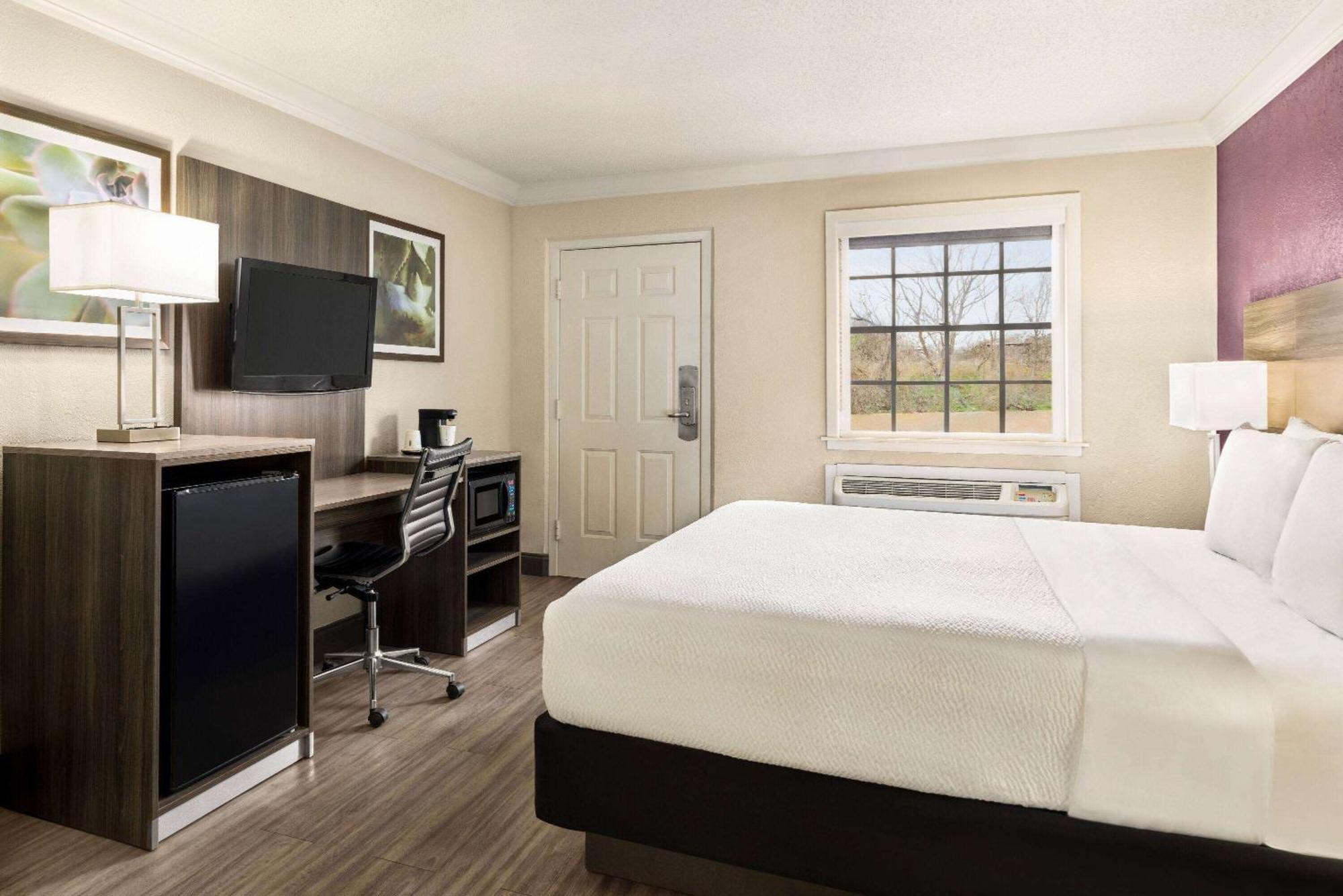 La Quinta Inn By Wyndham San Antonio Lackland Εξωτερικό φωτογραφία