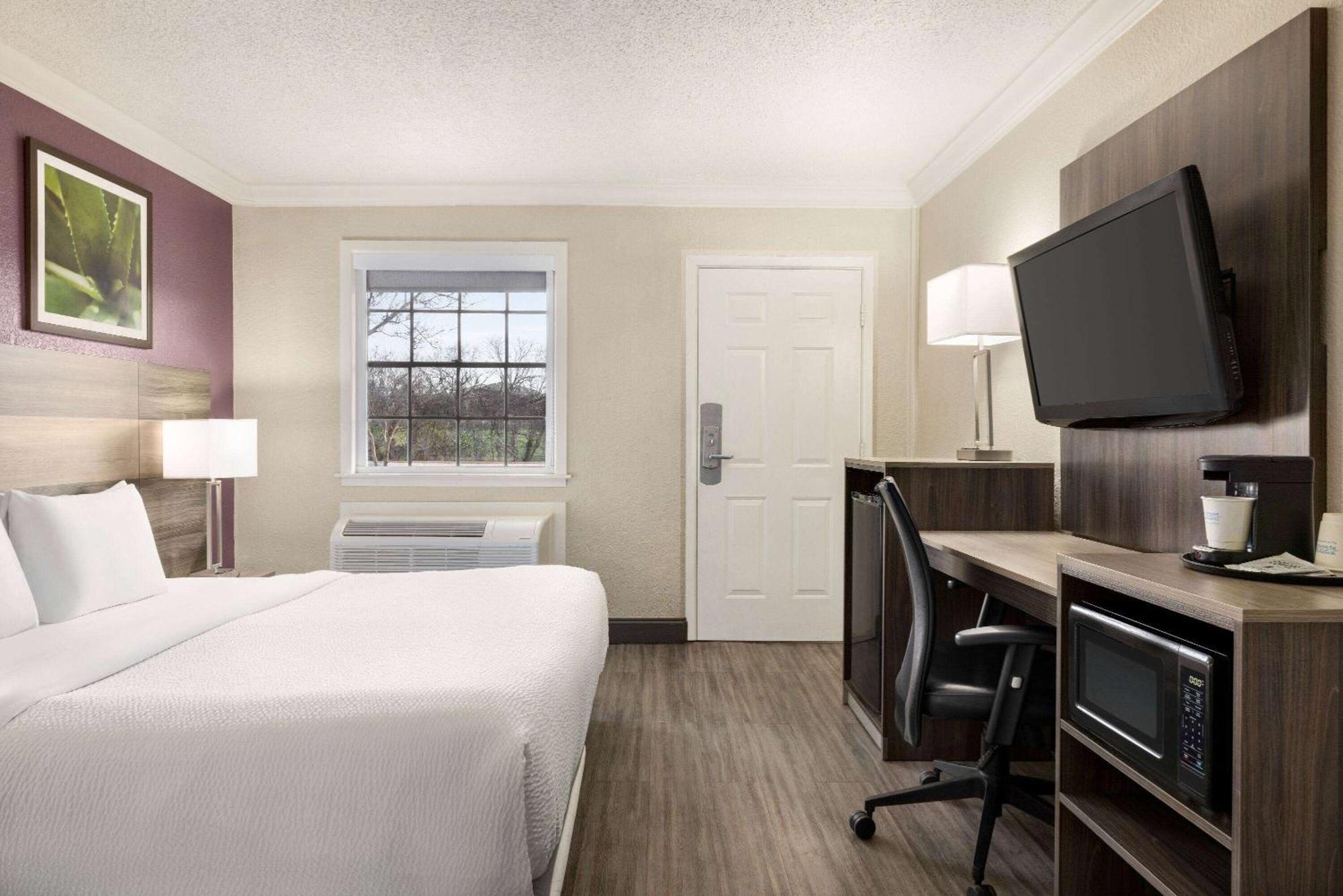 La Quinta Inn By Wyndham San Antonio Lackland Εξωτερικό φωτογραφία